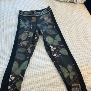 Nike Pro Black and Green Leaf Print Leggings